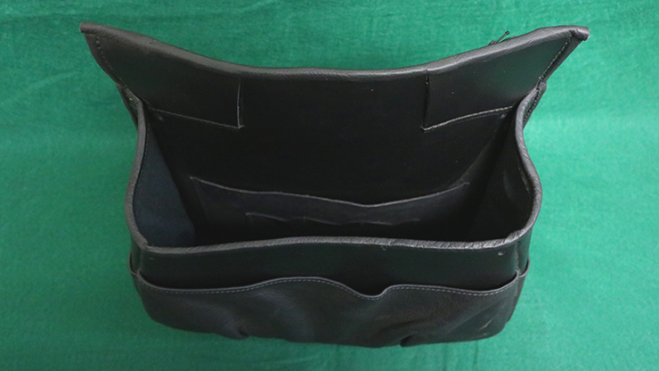 BUSKER POUCH | The Ambitious Card