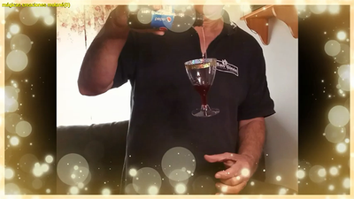 Floating Glass 2 | Salvador Molano - Video Download Salvador Olivera bei Deinparadies.ch