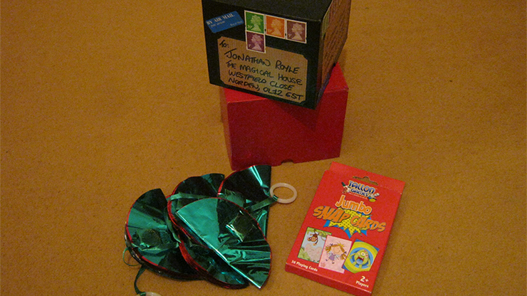 Gozinta Boxes and the Psychology of Magic by Jonathan Royle - Mixed Media Download Jonathan Royle bei Deinparadies.ch