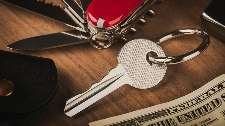 Swiss Key | Nicholas Lawrence and Hanson Chien-Magic Hutong Entertainment Inc. Ltd.-Deinparadies.ch