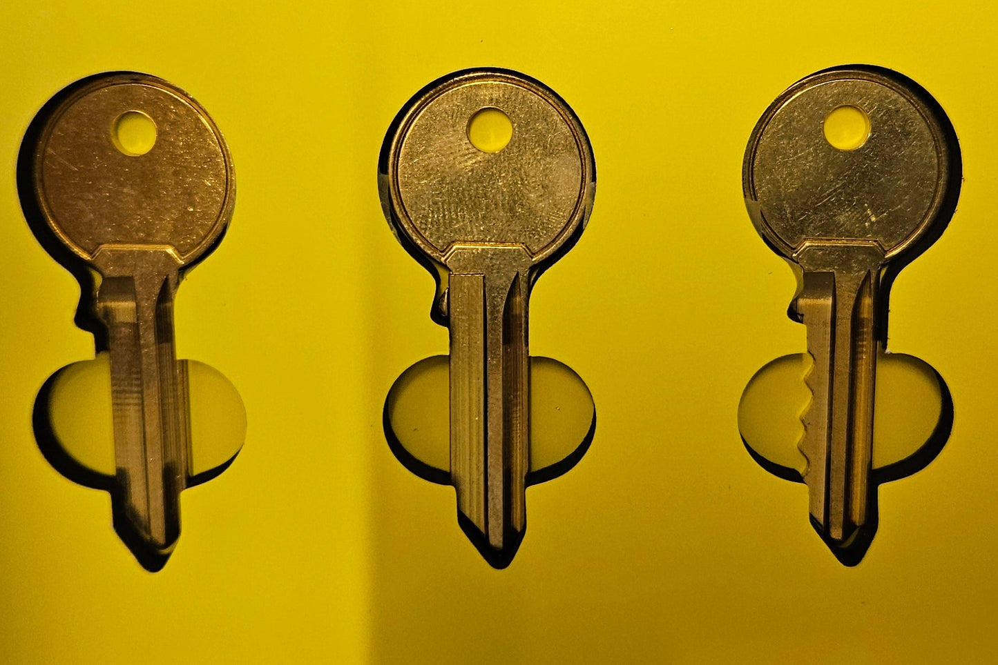 Key Cutter | Mark Leveridge, Craig Petty