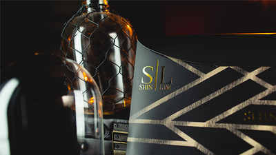 SERVANTE by Shin Lim Shin Lim bei Deinparadies.ch