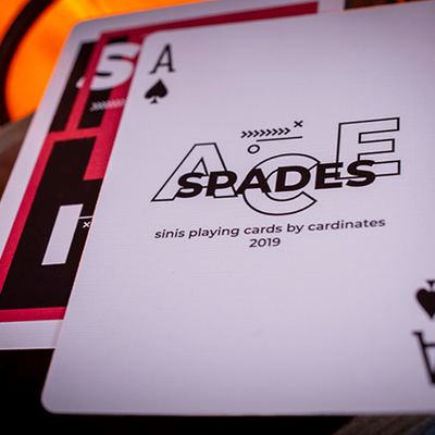 Sinis (Raspberry and Black) Playing Cards by Marc Ventosa Murphy's Magic bei Deinparadies.ch