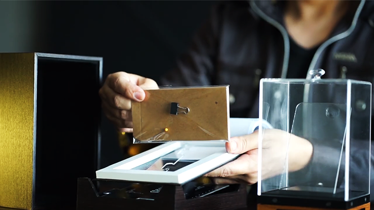 Inscribed | Agus Tjiu & Ma Arif Tjiu Agus Haryanto bei Deinparadies.ch