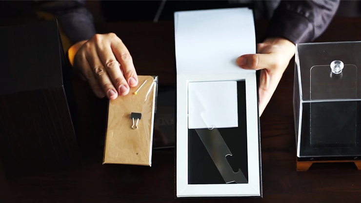 Inscribed | Agus Tjiu & Ma Arif Tjiu Agus Haryanto bei Deinparadies.ch