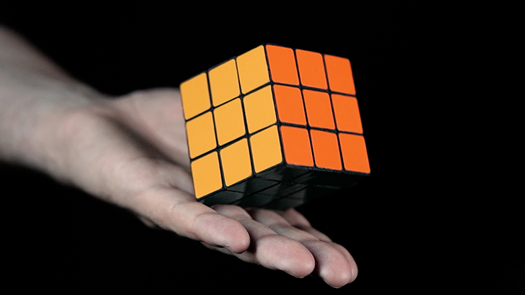 The Floating Cube | Uday Jadugar Uday's Magic World bei Deinparadies.ch