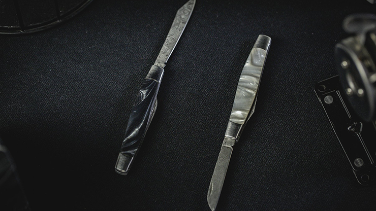 Artisan Color Changing Knives | TCC TCC Presents bei Deinparadies.ch