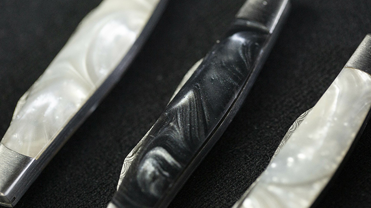 Artisan Color Changing Knives | TCC TCC Presents bei Deinparadies.ch