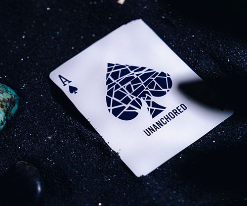 Unanchored Playing Cards | Ryan Schlutz Ryan Schlutz bei Deinparadies.ch