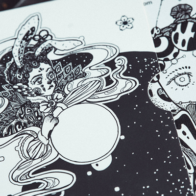 Twelve Imperial Symbols Playing Cards (Monochrome) by KING STAR Secret Factory bei Deinparadies.ch