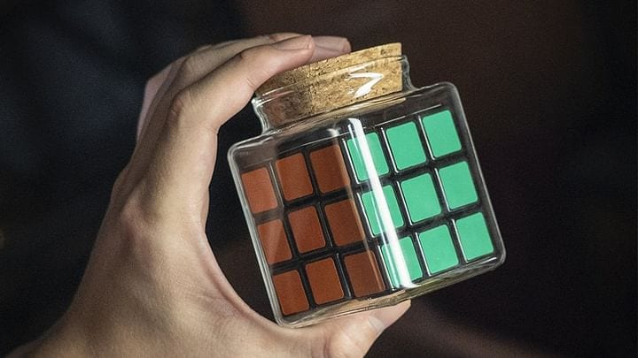 Cube in Bottle by Henry Harrius Henry Harrius bei Deinparadies.ch