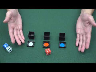 Tricolor Dice par Wayne Dobson