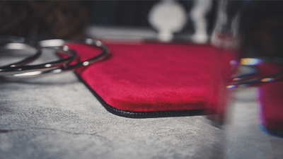 Suede Leather Close-Up Matte Mini rot TCC Presents bei Deinparadies.ch