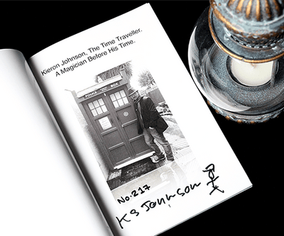 The Time Traveller by Kieron Johnson Deinparadies.ch bei Deinparadies.ch