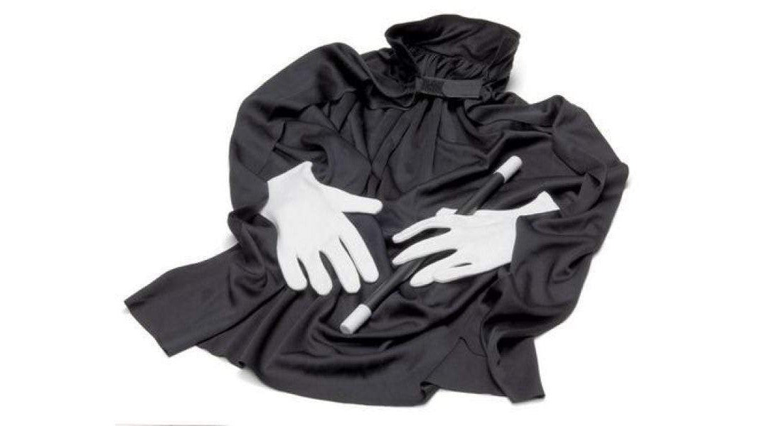 Magic cloak, gloves and cosmos staff at Deinparadies.ch