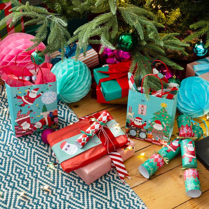 Santa 2 Design Christmas Crackers