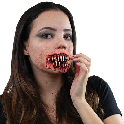 Nightmare Fangs | Latexapplikation