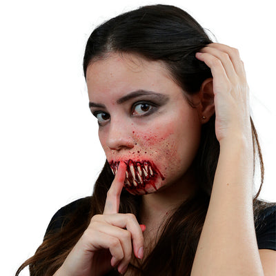 Nightmare Fangs | Latexapplikation