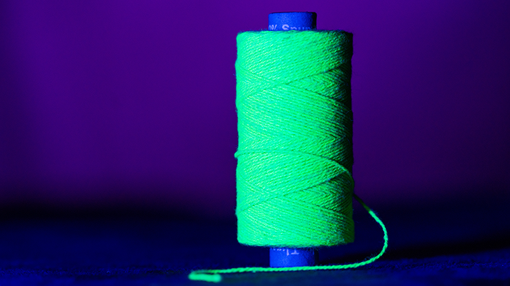 WGM UV GLOW GYPSY THREAD GREEN REFILL SPOOL | Murphy's Magic 