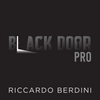 Black Door PRO Tyvek | Riccardo Berdini-Penguin Magic-Deinparadies.ch