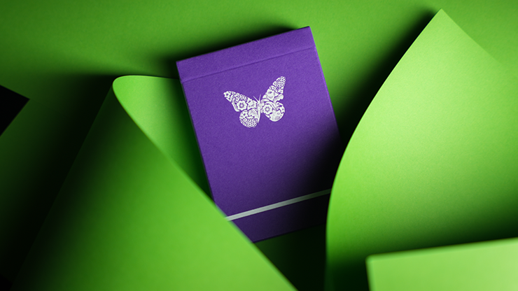 Mariposa Jugando a las Cartas Royal Purple Penguin Magic en Deinparadies.ch