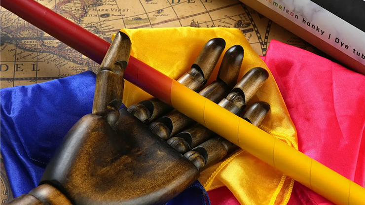 Chameleon Hanky | Hyunsoo Kim and Ethan Yip-Wong Chun Yip-Deinparadies.ch