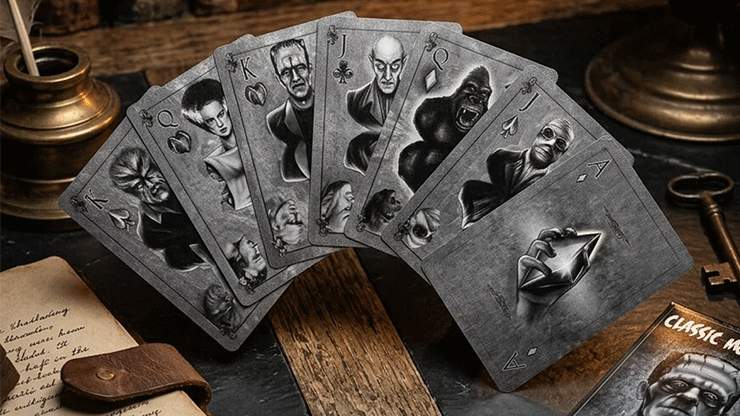 Classic Monsters Playing Cards (CPC Classic Designs)-Mike Guistolise-Deinparadies.ch