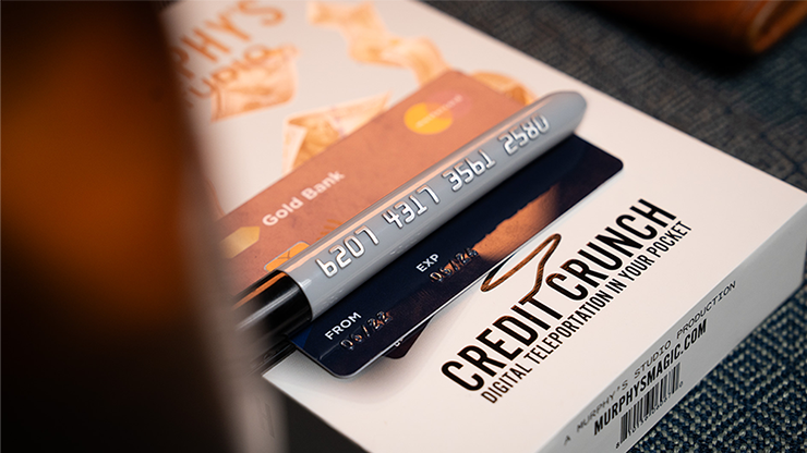 Credit Crunch | Craig Petty-Murphy's Studio-Deinparadies.ch