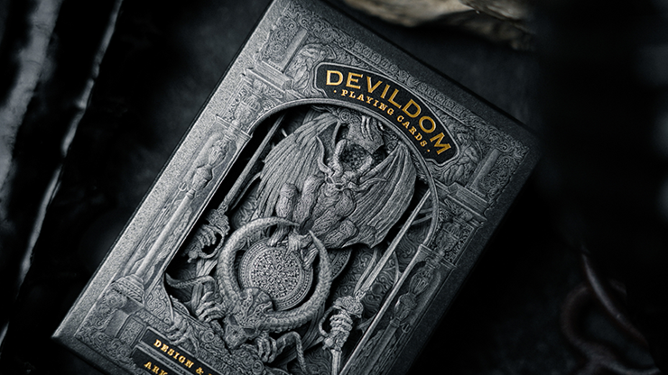 Devildom Oscuro Mal | Arca jugando a las cartas