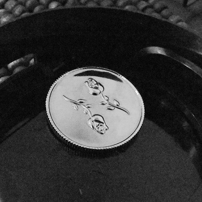 Innocence Coin (Silver)-Black Roses Playing Cards-Deinparadies.ch