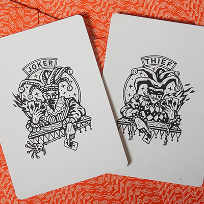 No Borders Edition 2 Crown Back (Red) Playing Cards | Joker and the Thief-Deinparadies.ch-Deinparadies.ch