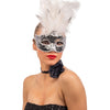 Silberne Maske mit Pailletten und Federn