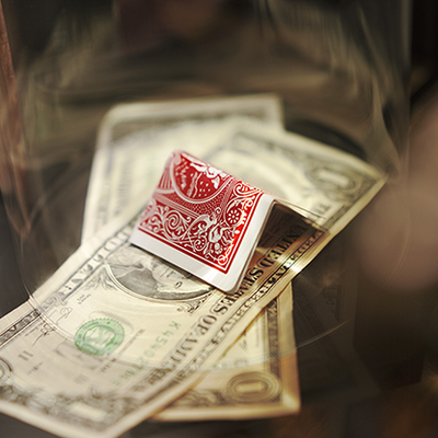 Profiteer (Gimmick and Online Instructions) by Adrian Vega Murphy's Magic bei Deinparadies.ch