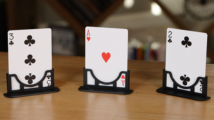 Three Cards Monte Stand RED by Jeki Yoo JEKI YOO bei Deinparadies.ch