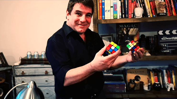 Rubik Gone by Juan Pablo Juan Pablo Ibañez bei Deinparadies.ch