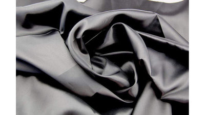 Pañuelo de seda 60x60cm negro tupido Deinparadies.ch en Deinparadies.ch