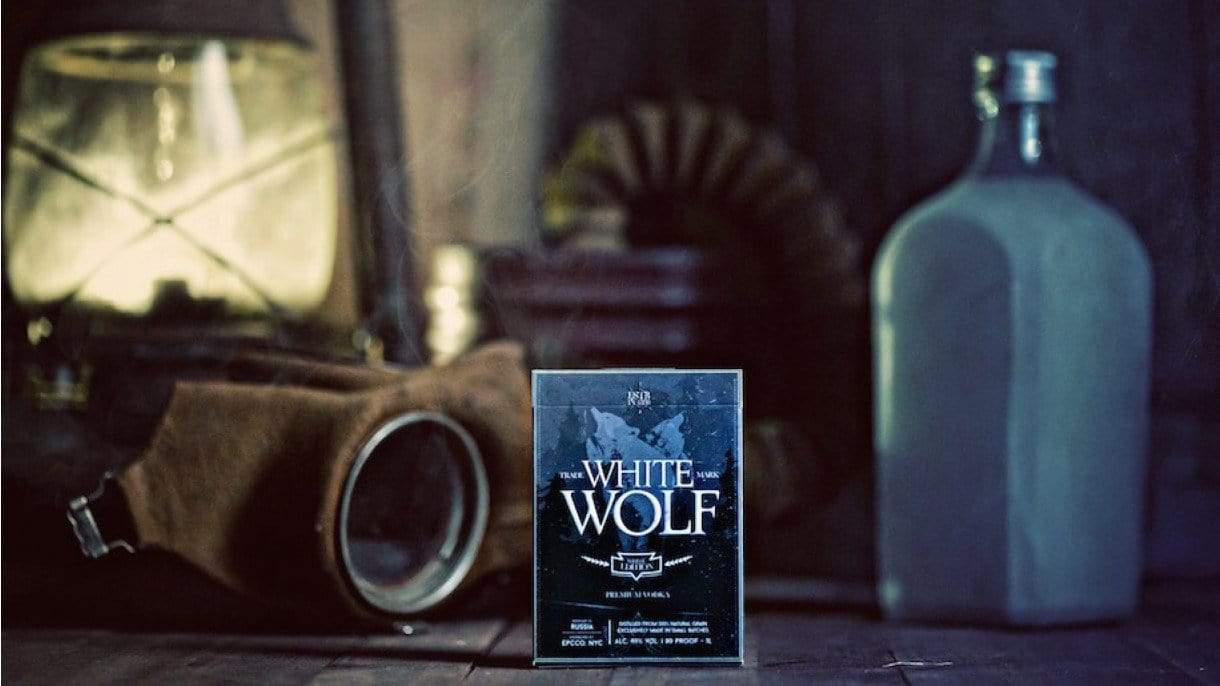 White Wolf Vodka Naipes Ellusionist en Deinparadies.ch